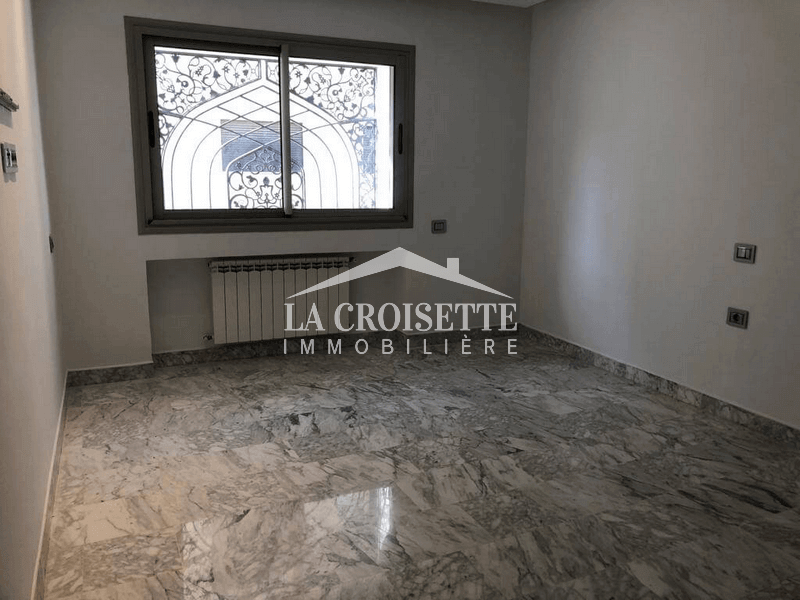 Duplex S+3 avec terrasse aux Jardins de Carthage